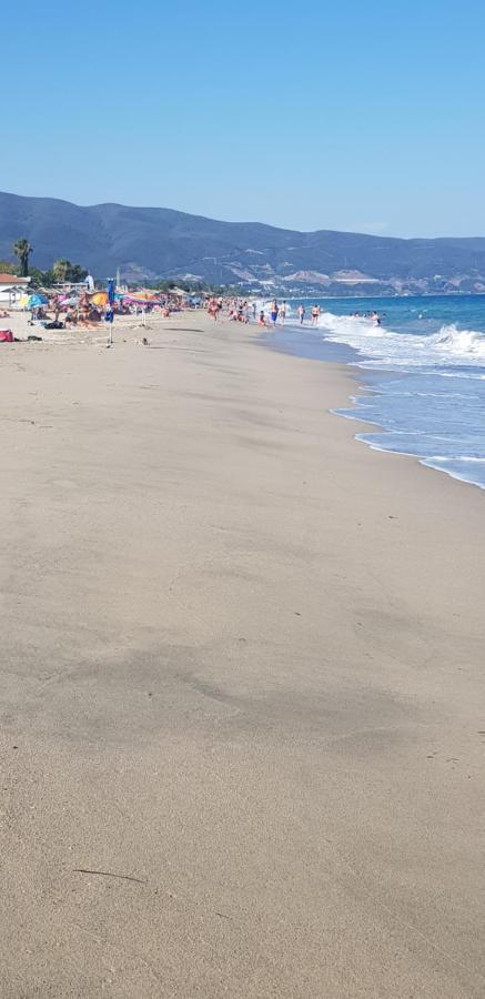 Apartment With Two Rooms Near The Beach アスプロヴァルタ エクステリア 写真