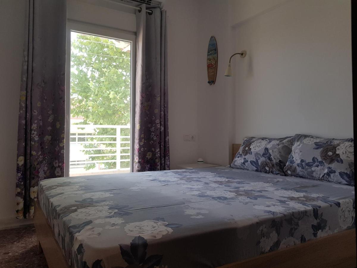 Apartment With Two Rooms Near The Beach アスプロヴァルタ エクステリア 写真